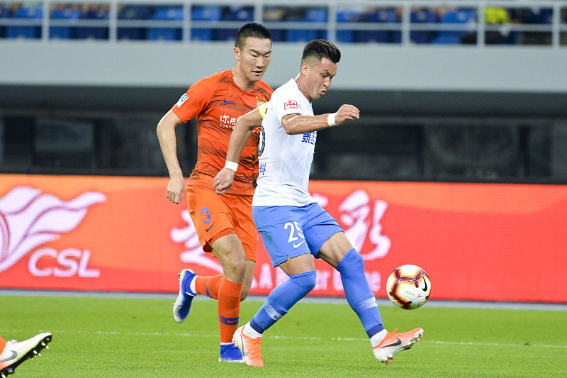 泰达双雄：天津泰达主场绝杀山东鲁能豪取三分纵身上扬的简单介绍