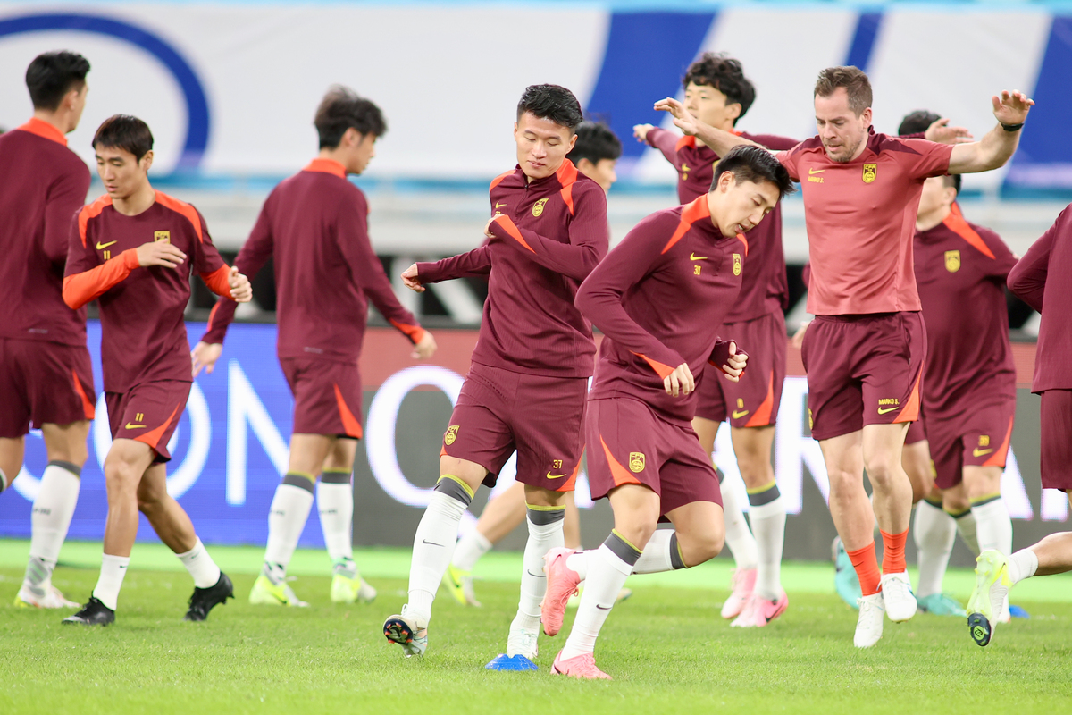 国足力克对手，挺进国际比赛半决赛