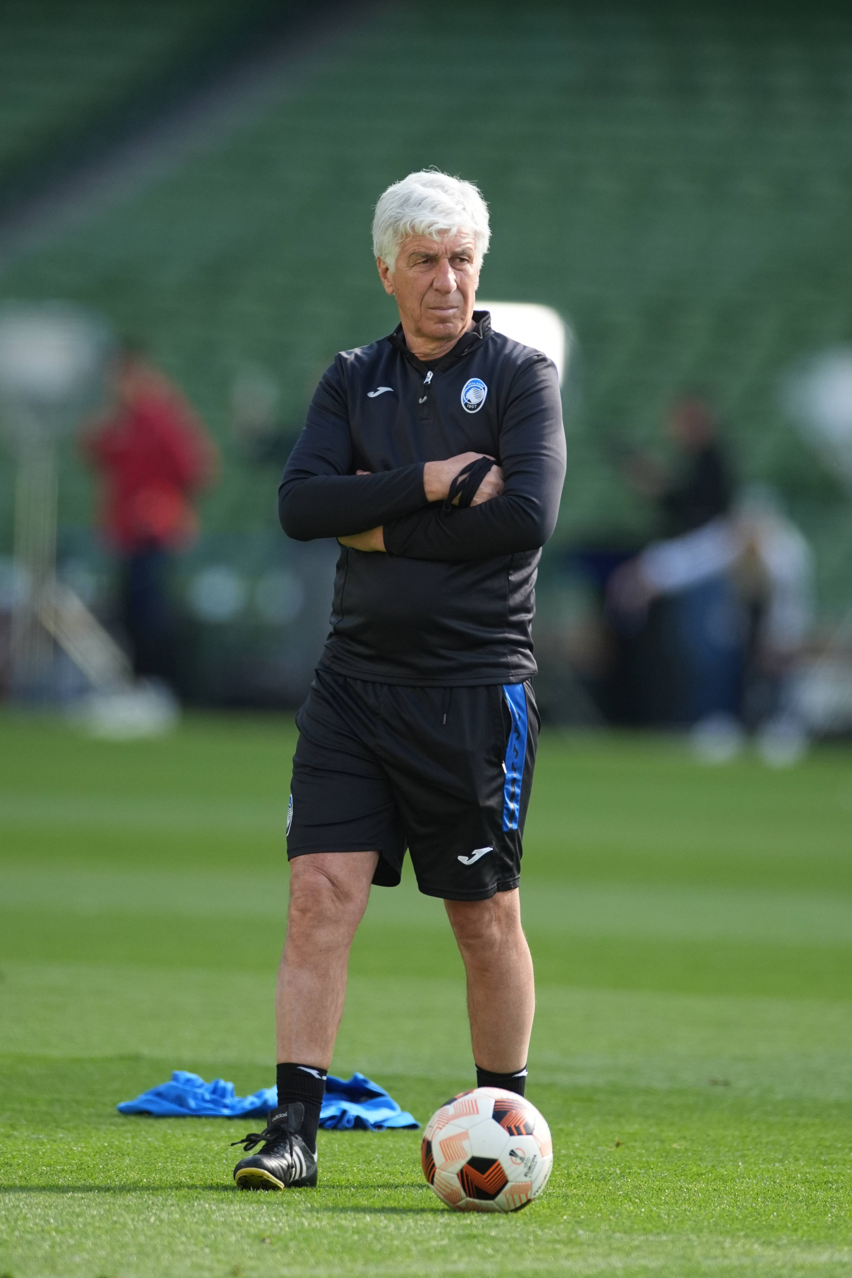 爱游戏在线-亚洲足球职业联赛前锋争霸，球员身手不凡的简单介绍