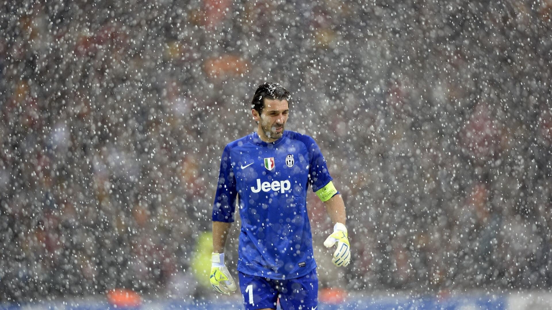 欧冠决赛夜的篮球风暴，独行侠如何打穿快船，上演跨时空的焦点对决