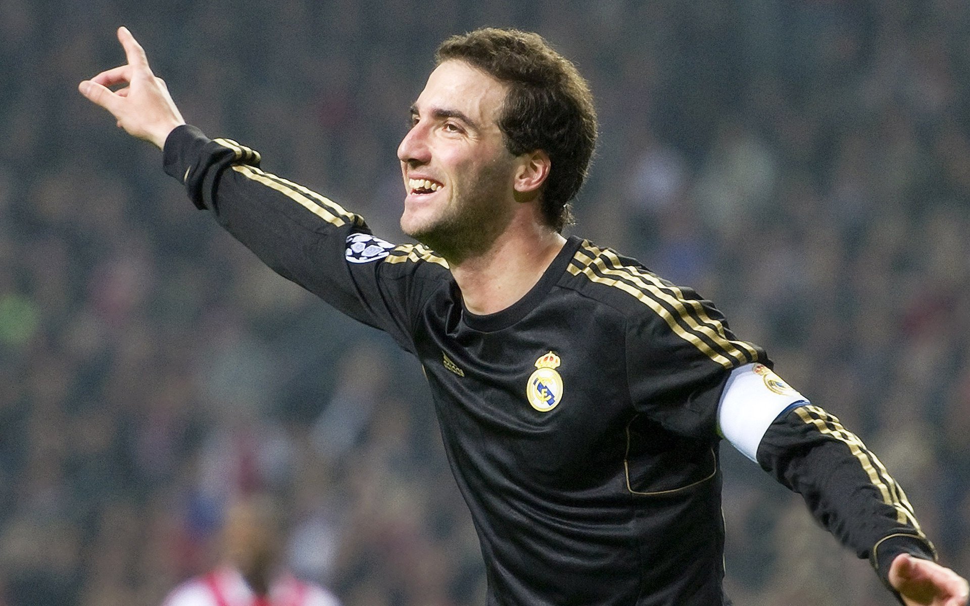 北欧神话与南美风暴,芬兰奇迹与迪马利亚的救赎之夜