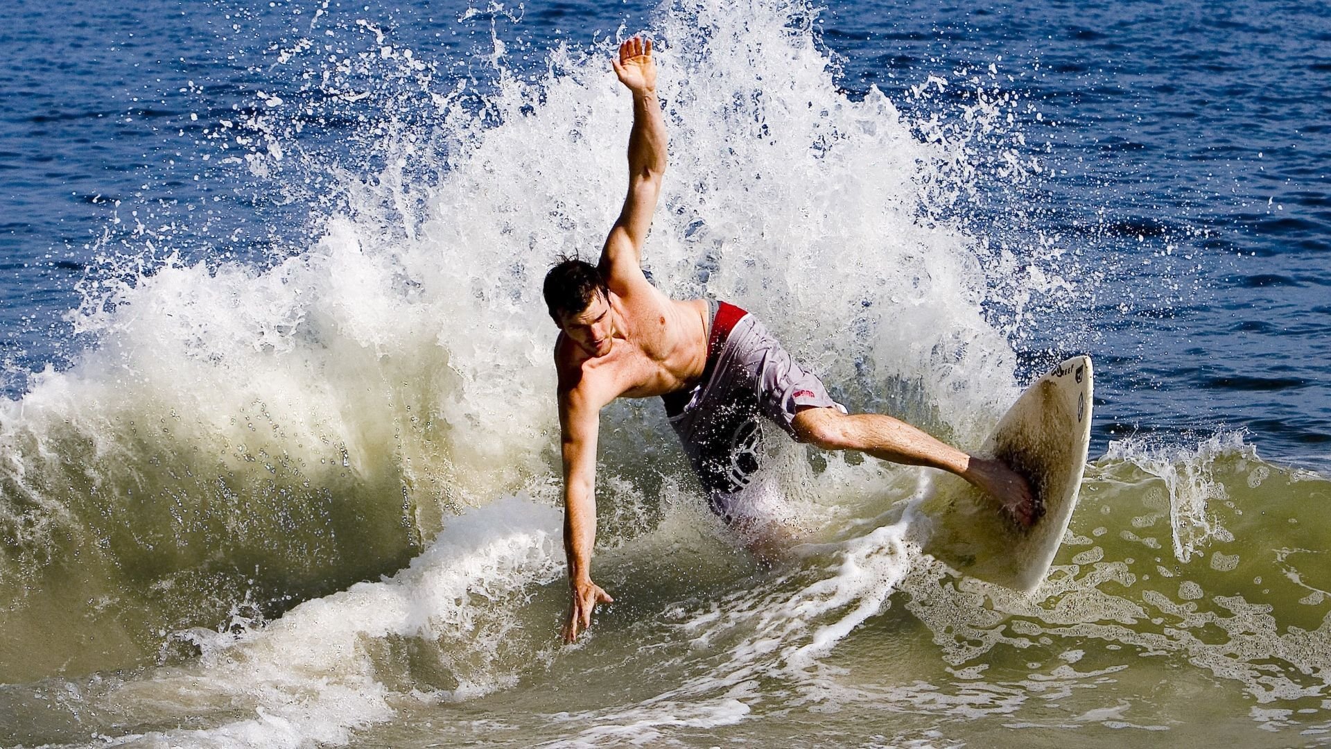 世界杯之夜，劳塔罗用实力打破质疑，书写属于自己的传奇